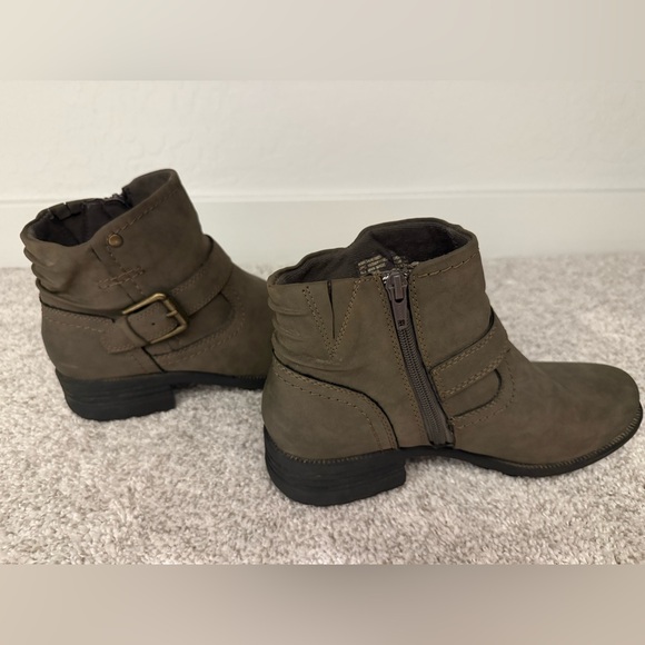 Earth Spirit Olive Taupe Ankle Boots with Buckle and Zipper - Picture 2 of 7
